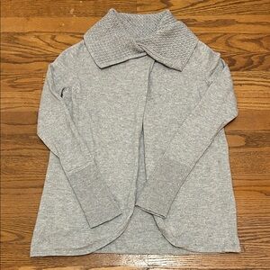 GAP Maternity Cardigan Size S Heather Gray Cowl Neck Open Front Cropped